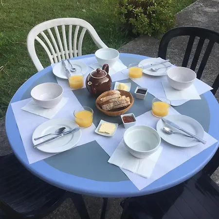 Bed & Breakfast Cafe Culturel Le Cerf-volant 3*