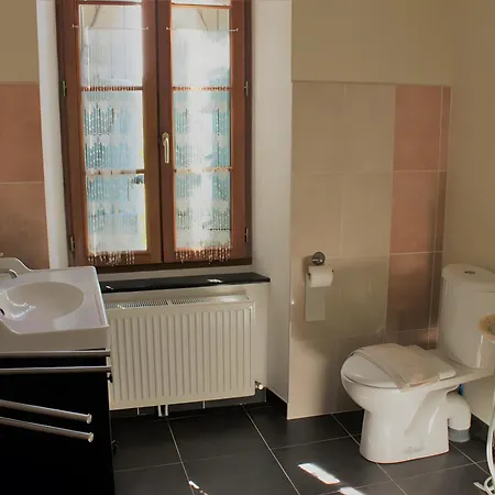 Bed & Breakfast Cafe Culturel Le Cerf-volant 3*